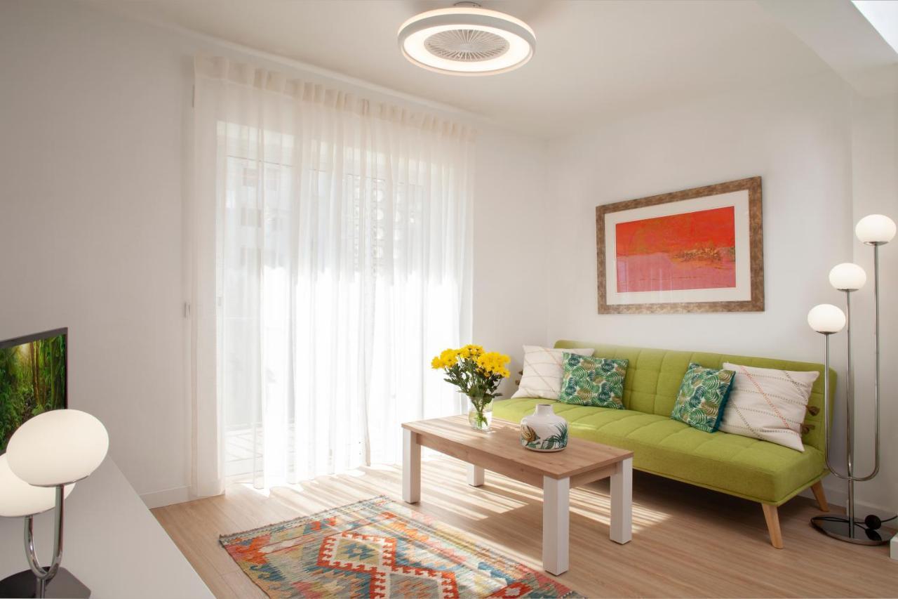 Lovely Beachfront Apartment In Calahonda Sitio de Calahonda Екстер'єр фото
