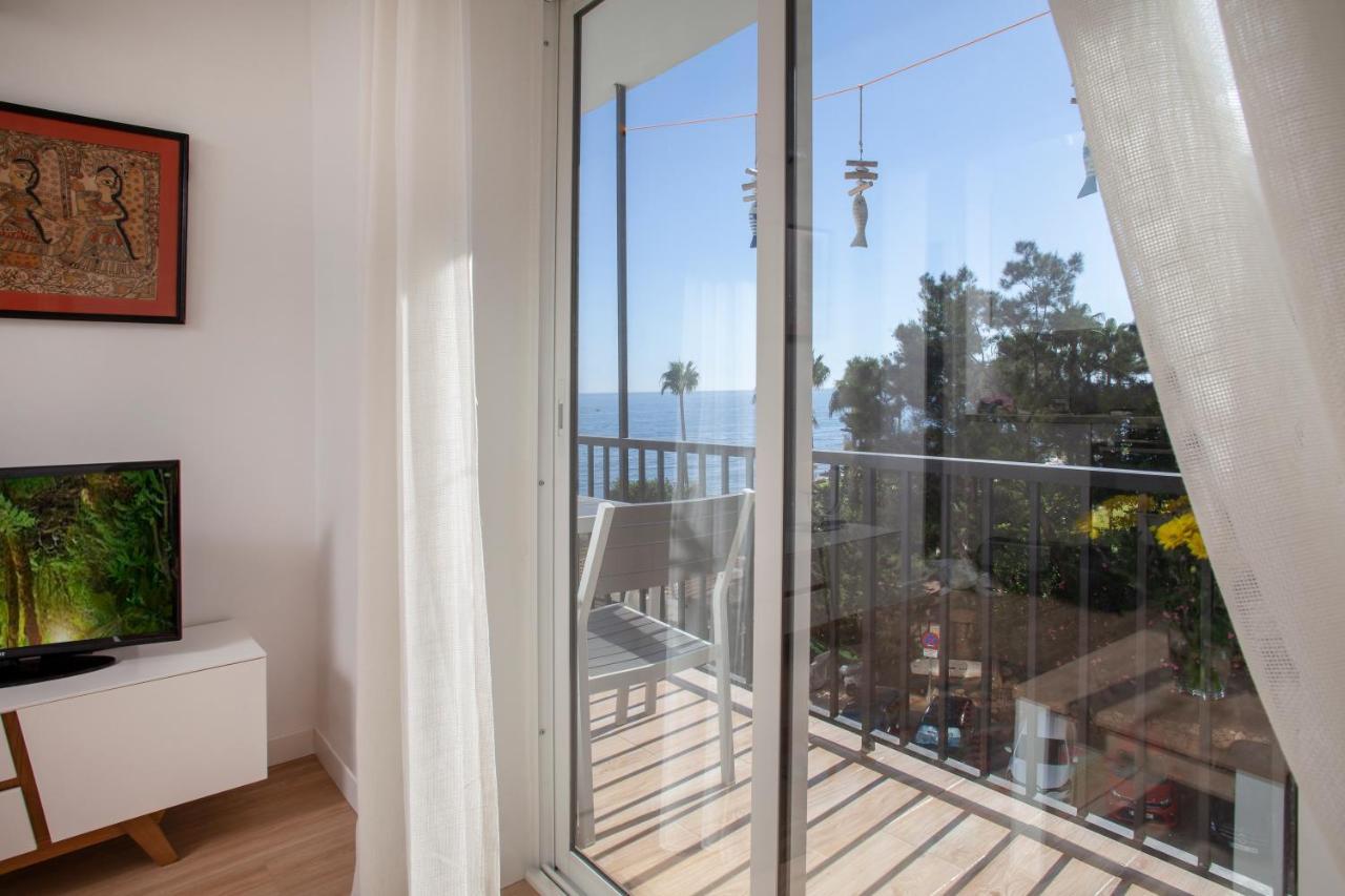 Lovely Beachfront Apartment In Calahonda Sitio de Calahonda Екстер'єр фото