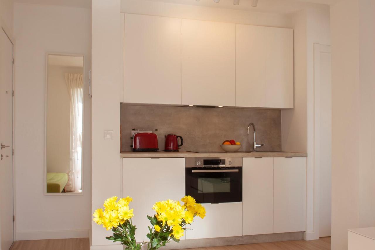 Lovely Beachfront Apartment In Calahonda Sitio de Calahonda Екстер'єр фото